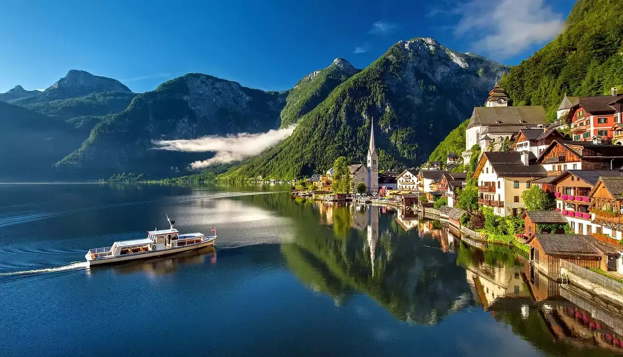 Hallstatt Austria: Journey into a Fairy Tale Village Surrounded by Breathtaking Scenery